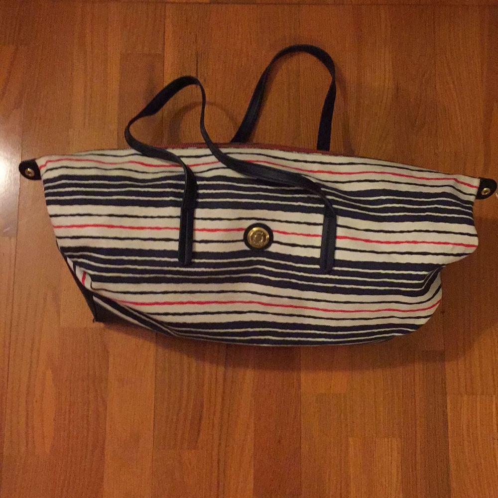Tommy Hilfiger Zip-up Bag